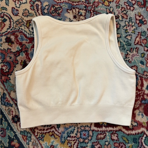 Cream Ribbed Cropped Sports Bra women’s Medium 4 6 8 10 Knotch Cut Work Out - Picture 2 of 5